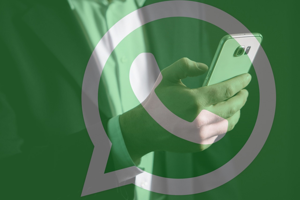 whatsapp phone chat green